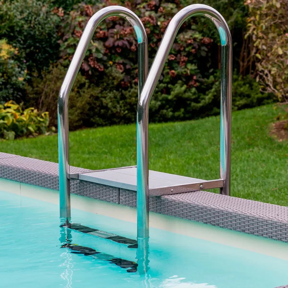 preciosa piscina elevada - Dolcevita Diva 24
