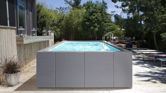 preciosa piscina elevada - Dolcevita Diva 24